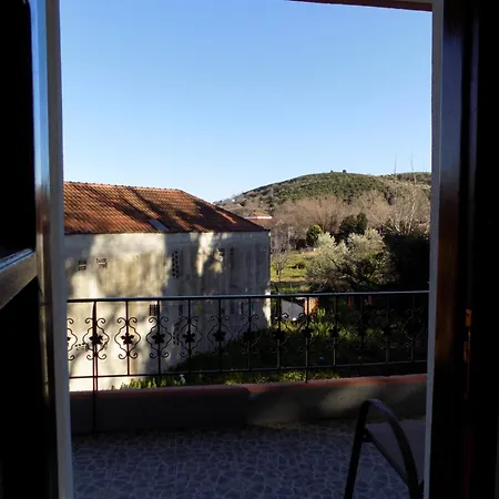 Fanis Apartment *