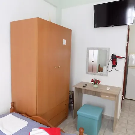 Fanis Apartment Kokkino Nero