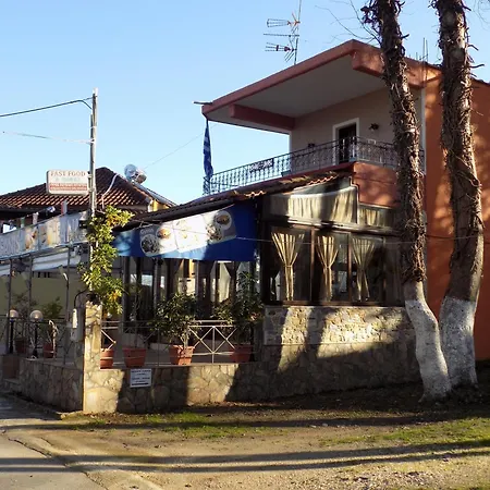 Fanis Apartment *